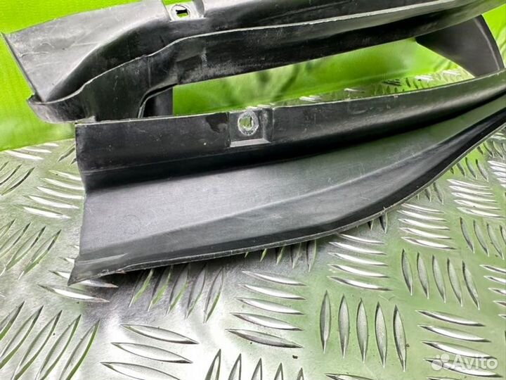 Водостоки Mercedes-Benz W124 M102 2.3 1991