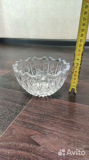 Хрустальные рюмки новые,салатники