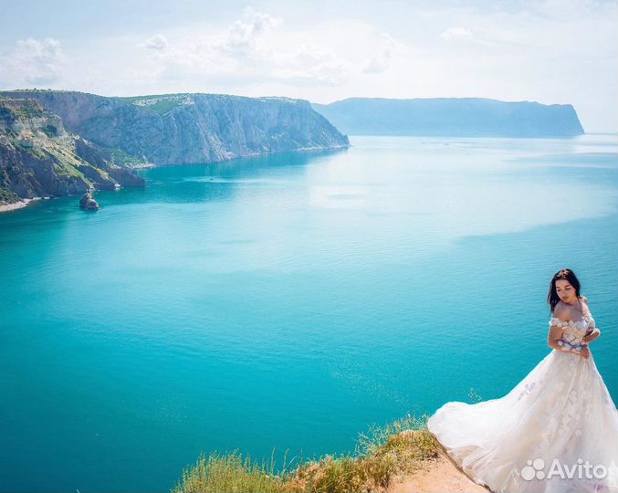 Свадебное платье со шлейфом