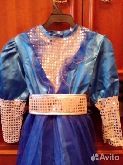 Костюм праздничный