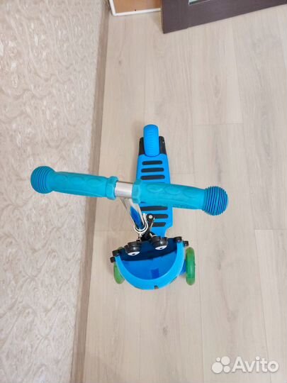 Самокат детский 3х колесный колеса светятся