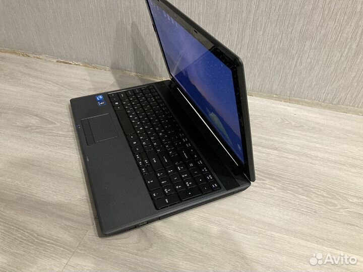 Ноутбук Acer i3/4gb/120 для учебы, работы