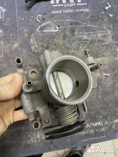 Дроссельная заслонка priora