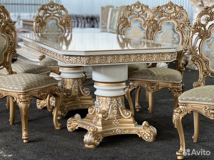 Столы и стулья