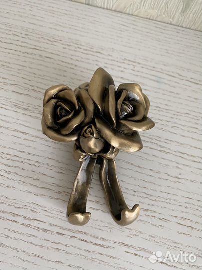 Крючок декоративный настенный