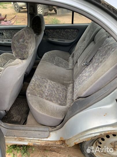 Комплект сидений Nissan Almera n15