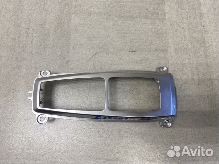 Кнопка стояночного тормоза