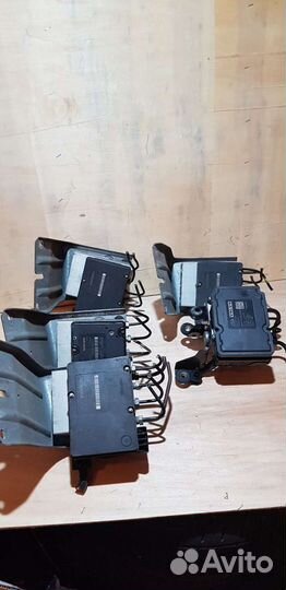Блок ABS volvo s60, v70, xc70, s80