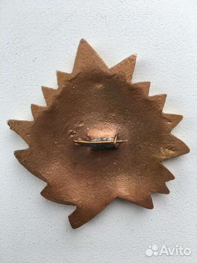 Геральдическая лилия,знак отличия