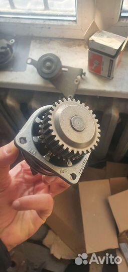 Помпа на инфинити ех 25