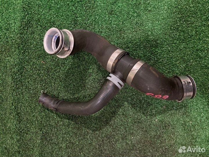 Патрубок охлаждения Mercedes-Benz C-Class W204