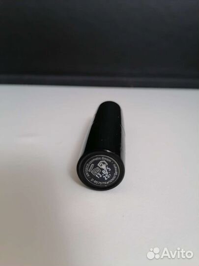 Помада Artdeco с эффектом увлажнения, тон 875