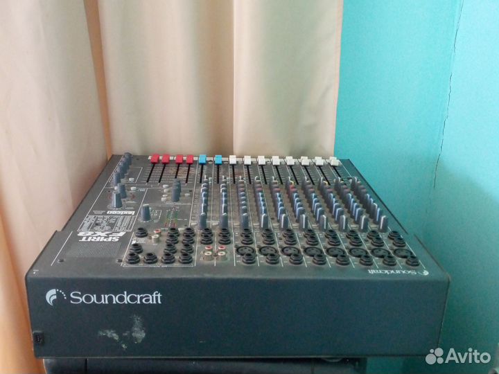 Микшерный пульт soundcraft spirit fx8