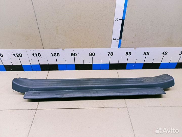 Накладка порога (внутренняя) Land Cruiser (150) -P