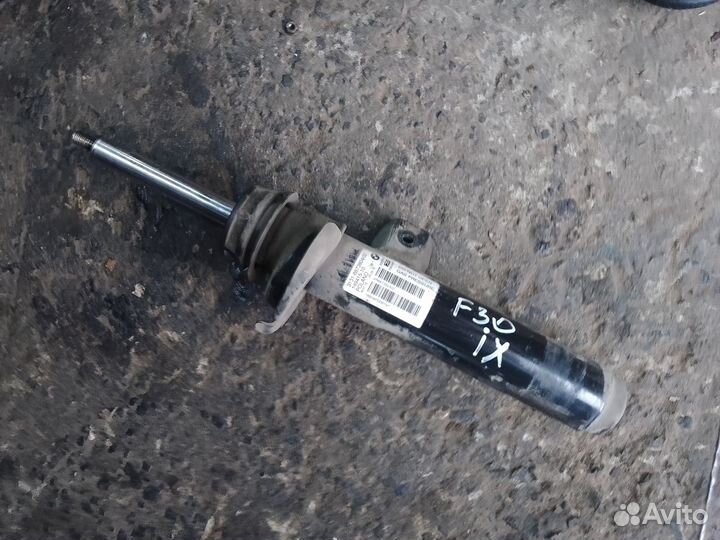 BMW F30 ix Стойка передняя правая