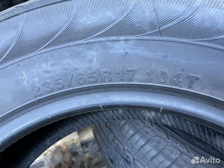 Kumho Solus KL21 235/65 R17