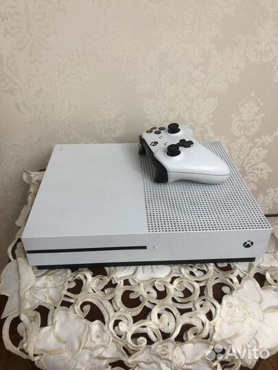 Xbox One s