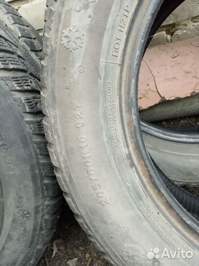 Kumho I'Zen KW22 205/60 R16