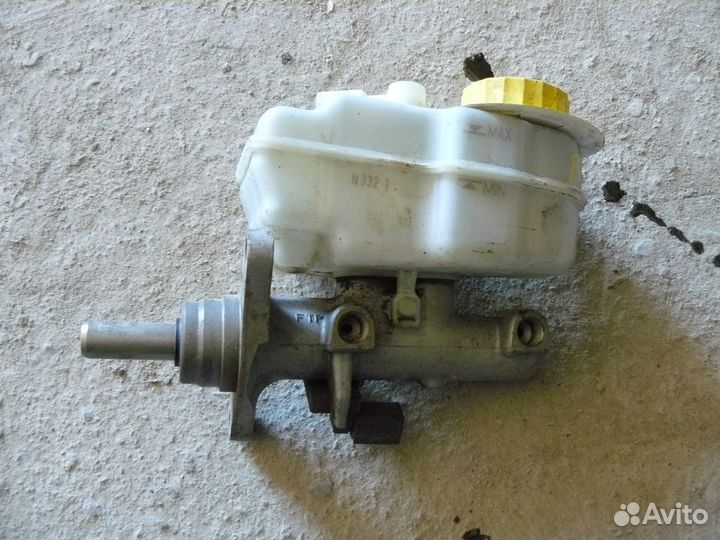 Главный тормозной цилиндр VW Polo Фольксваген Поло