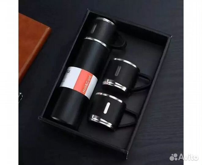 Термос с кружками