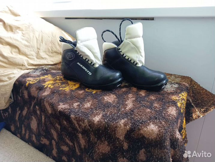 Лыжные ботинки