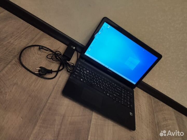 Sony Vaio i3 3217U/6gb/Nvidia-GT740/ssd120WD/Win10