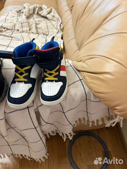 Кроссовки детские