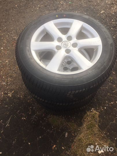 Комплект зимних колес 215/60/17