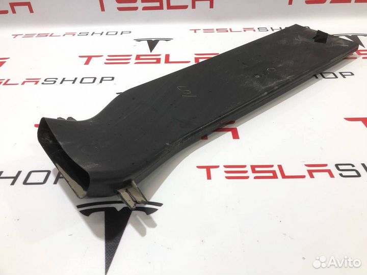 Воздуховод системы вентиляции Tesla Model X 2019