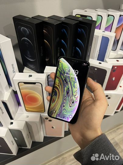 iPhone Xs, 64 ГБ