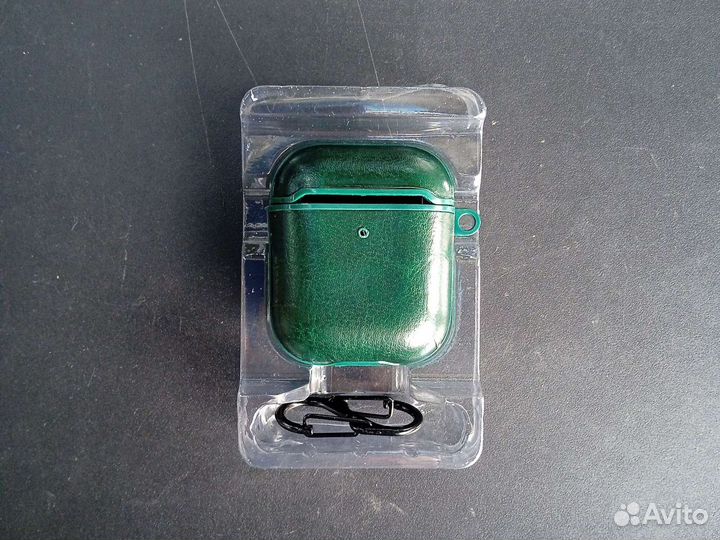 Темно-зелёный чехол для AirPods 2