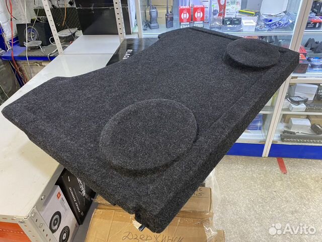 Акустическая полка Renault Sandero