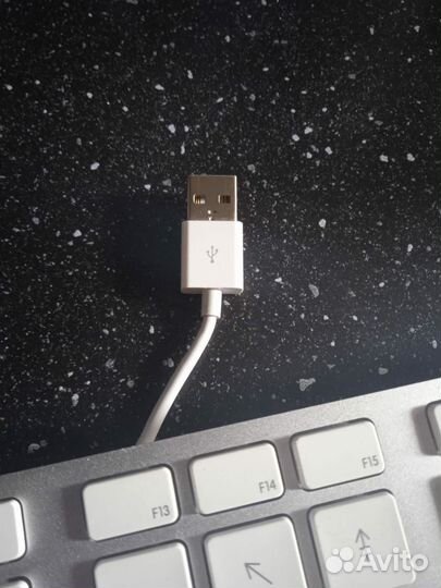 Клавиатура Apple