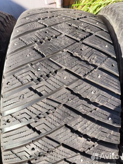 Goodyear UltraGrip Ice Arctic SUV 285/60 R18