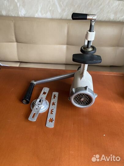 Ручная мясорубка СССР и насадки для печенья