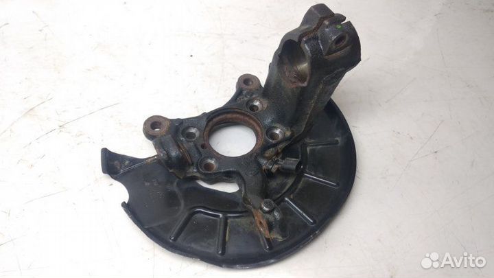 Кулак поворотный передний правый Volkswagen Jetta