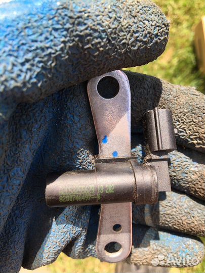 Датчик коленвала Рено Логан Дастер Флюэнс Сандеро