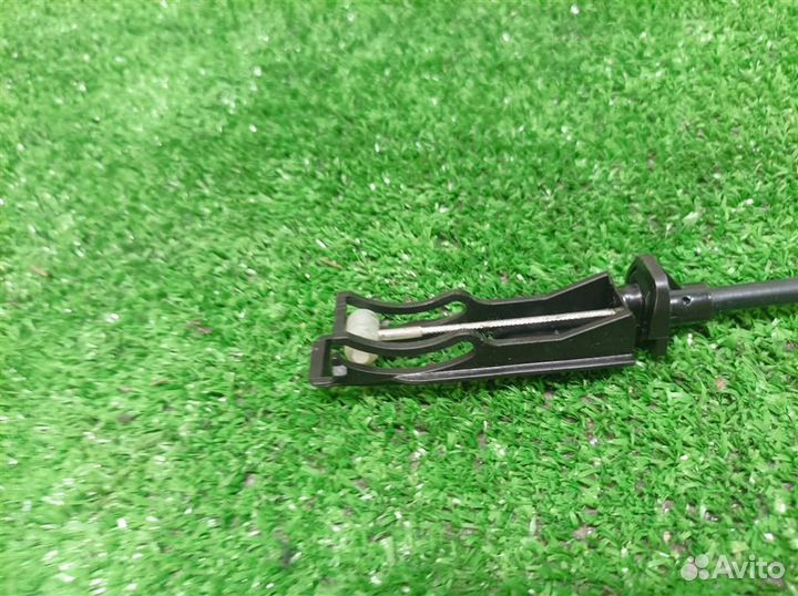 Трос открывания передней двери VW Sharan 2010