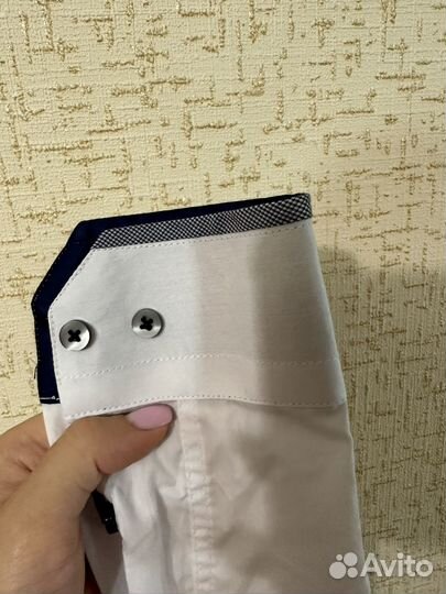 Новая школьная рубашка для мальчика