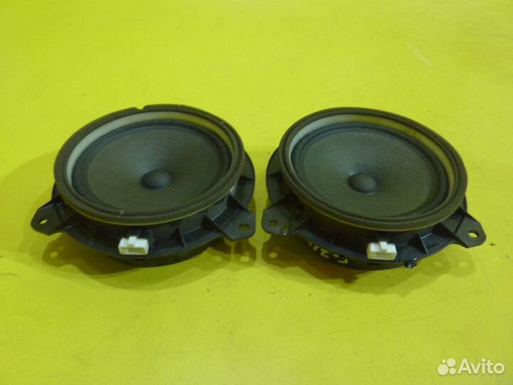 Динамик колонка музыкальная в дверь Avensis 3 t270