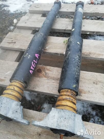 Амортизатор задний mazda 3 bl