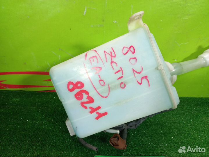 Бачок омывателя toyota ACT10,ZCT10,ZCT15 OPA