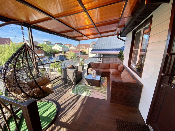 Дом 200 м² на участке 2,5 сот.