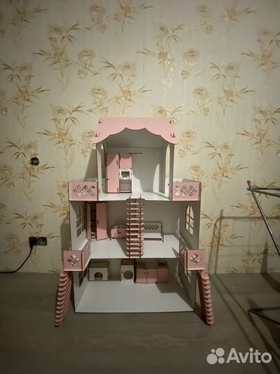 Детский игрушечный домик с мебелью