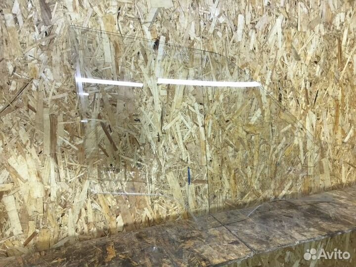 Стекло двери переднее правое Skoda Fabia 2 хетчбек