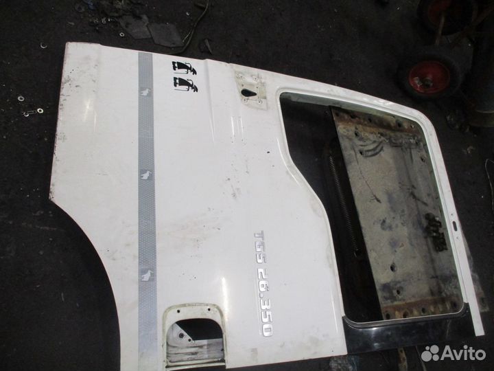 Каркас двери левый MAN 81626004131