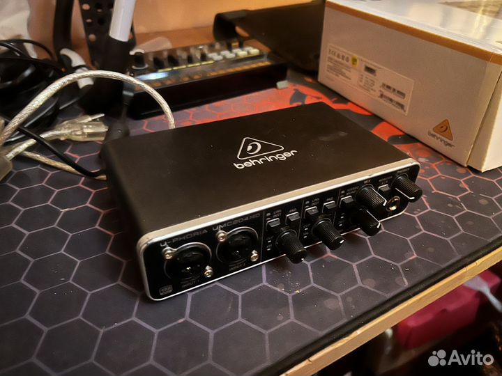 Звуковая карта behringer umc202hd