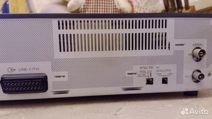 Видеомагнитофон hi fi Sony SLV-E720EE