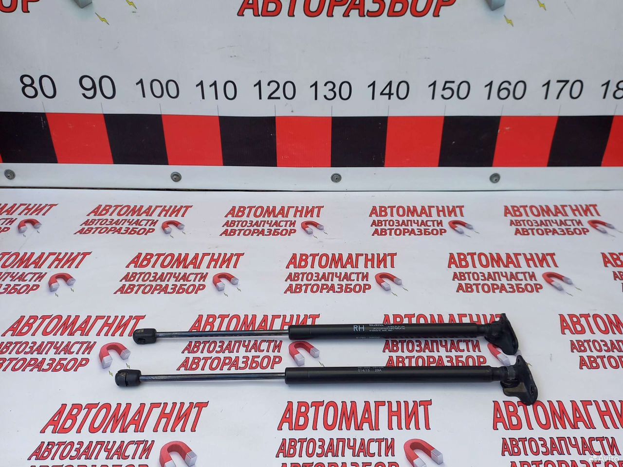 Амортизатор крышки багажника Киа Спортейдж 3 10-15