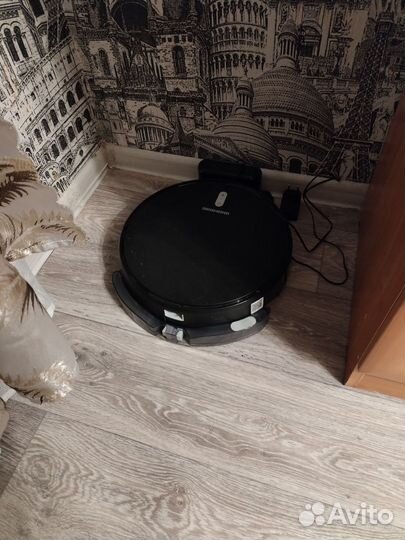 Пылесос Redmond RV R630S